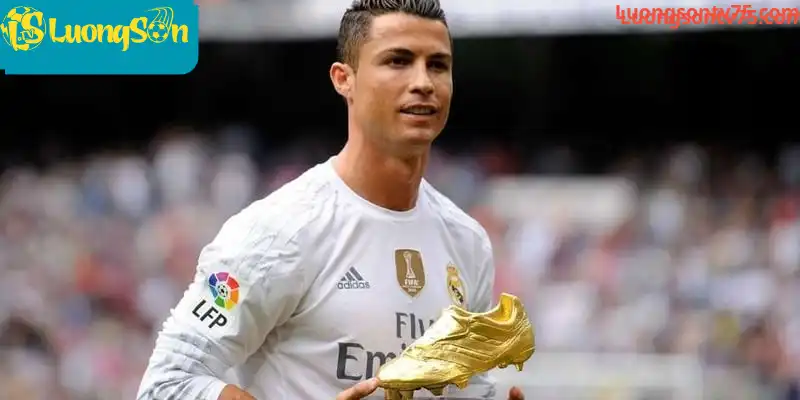 Cristiano Ronaldo - Một trong những cầu thủ giàu nhất thế giới Cristiano Ronaldo - Một trong những cầu thủ giàu nhất thế giới