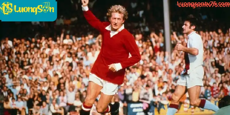 Denis Law - Huyền thoại Manchester United Denis Law - Trong danh sách các cầu thủ MU huyền thoại